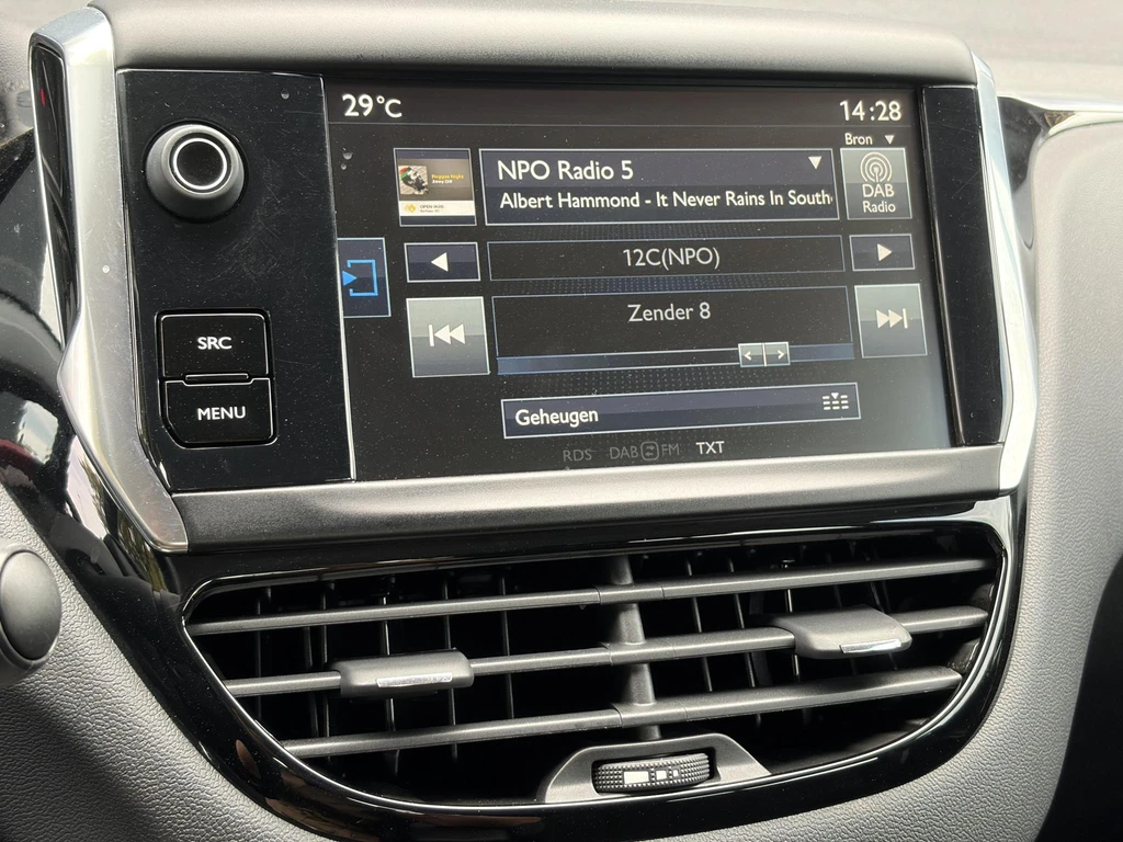 Peugeot 208 – foto 15