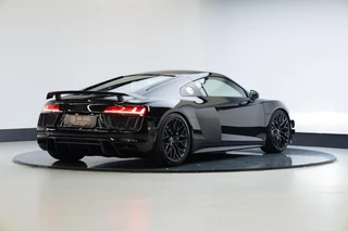 Audi R8 – thumbnail 7