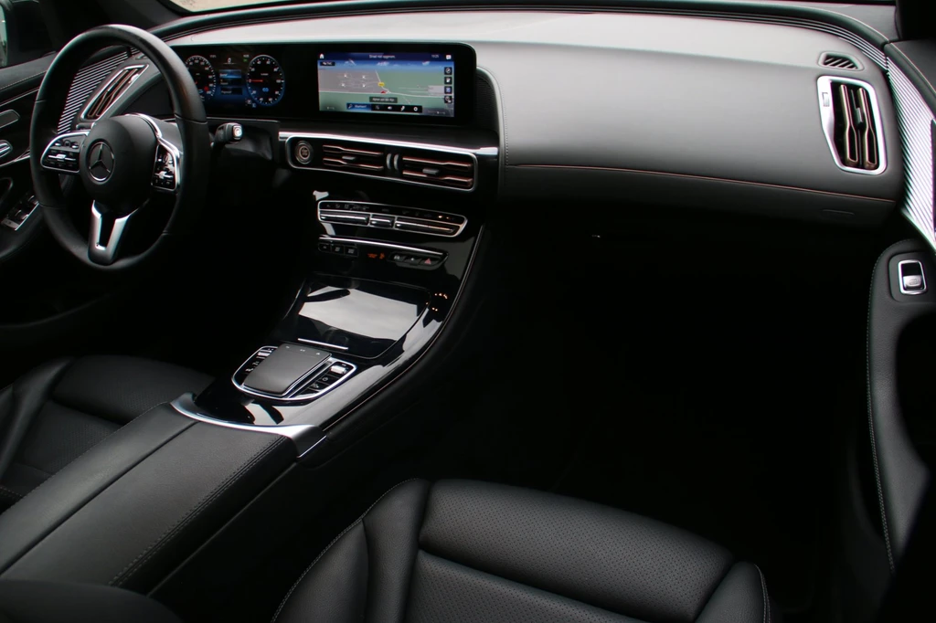 Mercedes-Benz EQC – foto 16