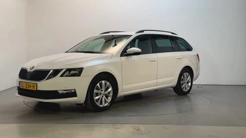 Skoda Octavia Combi 1.0 TSI DSG Greentech Ambition Business Camera Trekhaak Camera Navigatie DAB+