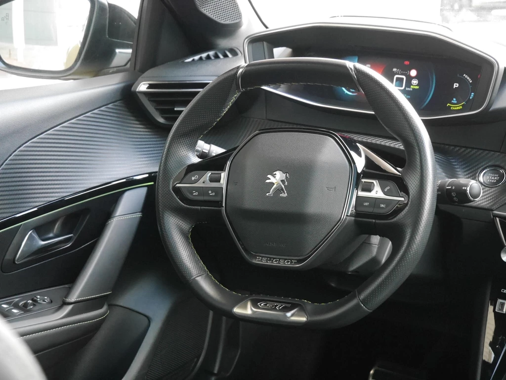 Peugeot e-208 – foto 16