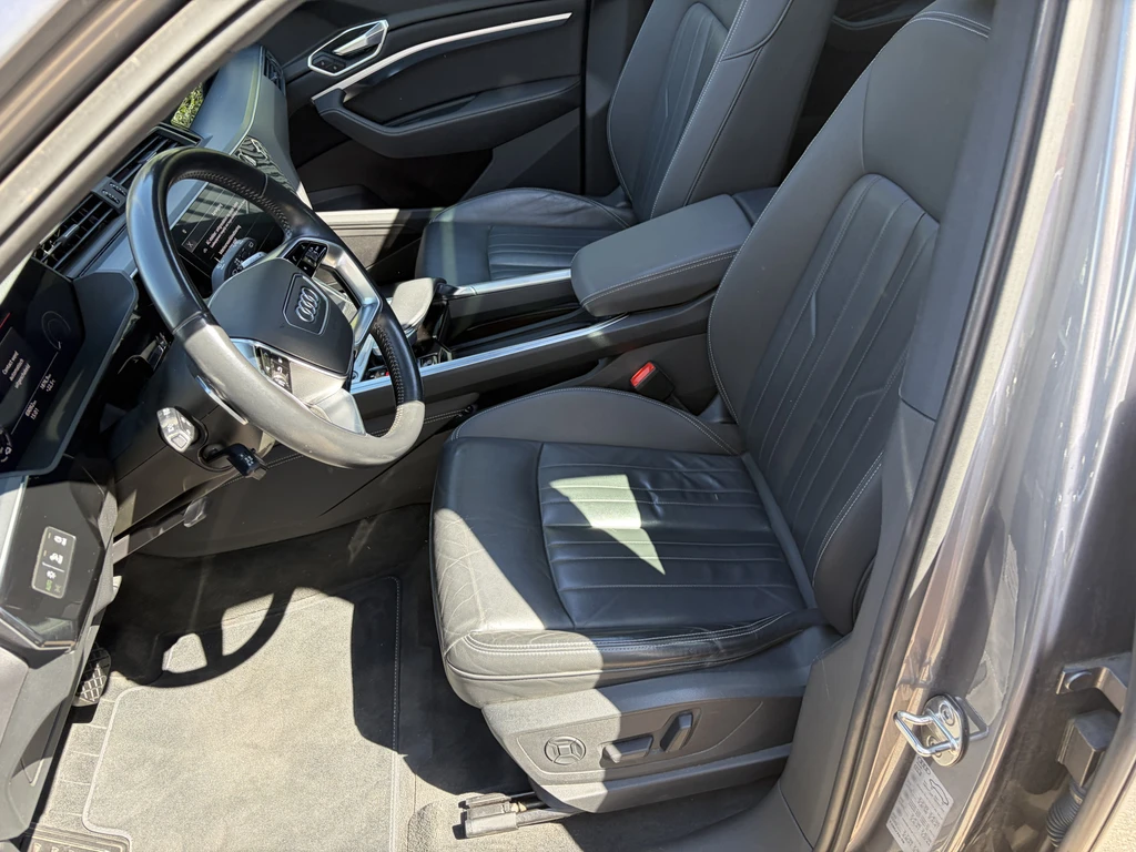 Audi e-tron – foto 15