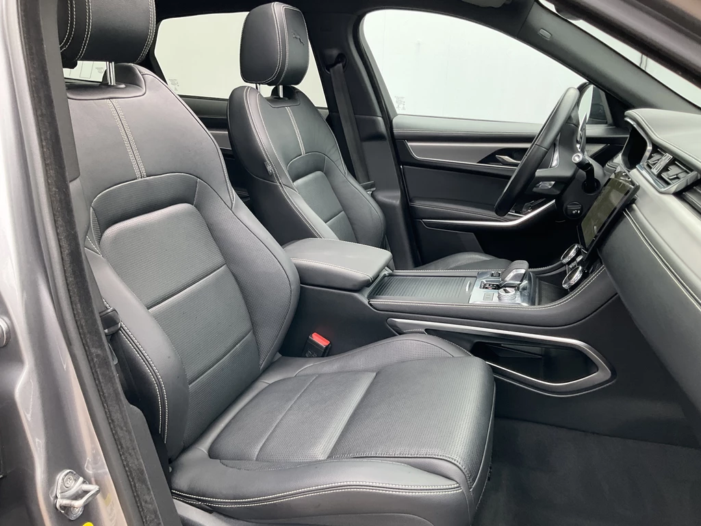 Jaguar F-PACE – foto 48