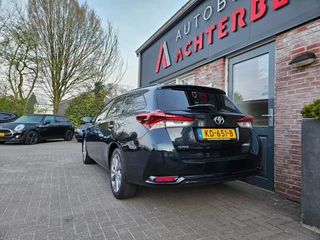 Toyota Auris – thumbnail 4