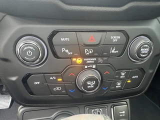 Jeep Renegade – thumbnail 25