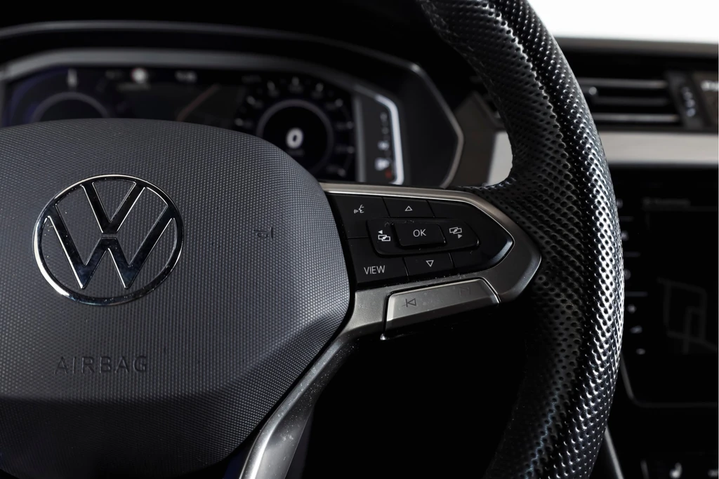 Volkswagen Passat – foto 53