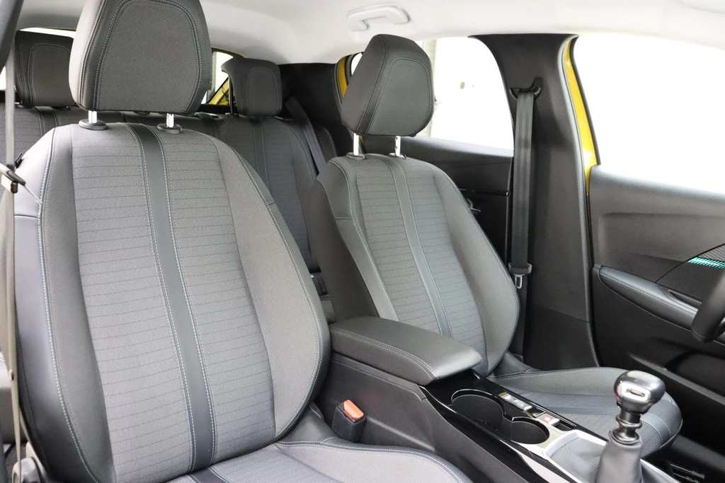 Peugeot 208 – foto 12