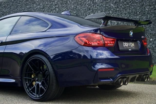 BMW M4 – thumbnail 5