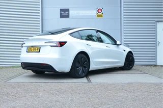 Tesla Model 3 – thumbnail 3