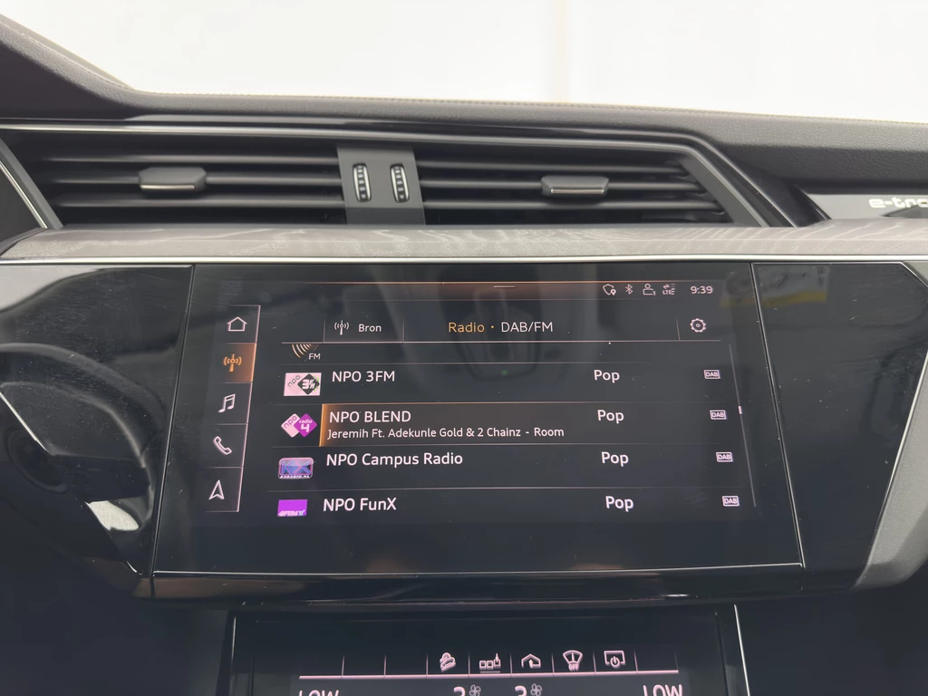 Audi e-tron – foto 18