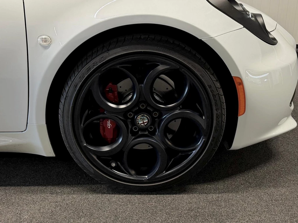 Alfa Romeo 4C – foto 9
