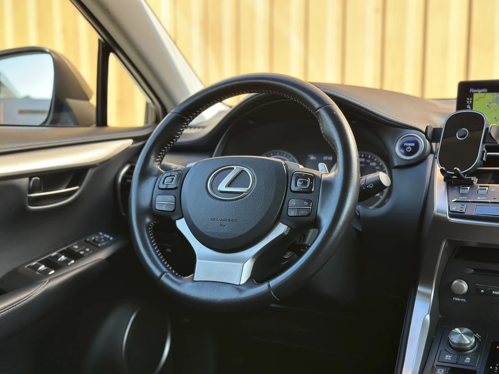 Lexus NX – foto 13