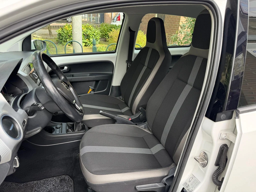 Volkswagen up! – foto 17