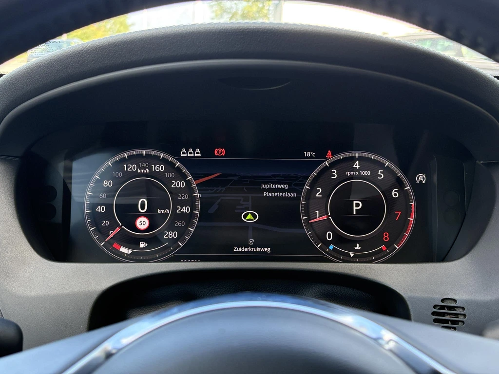 Jaguar F-PACE – foto 24