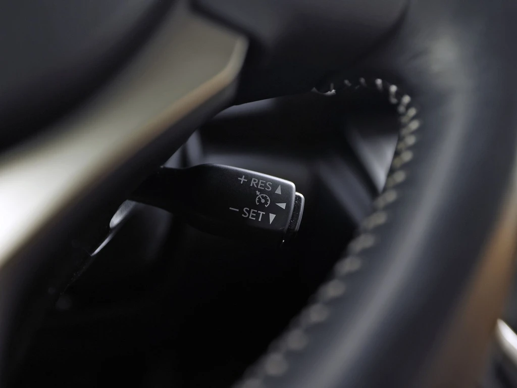Lexus IS – foto 23