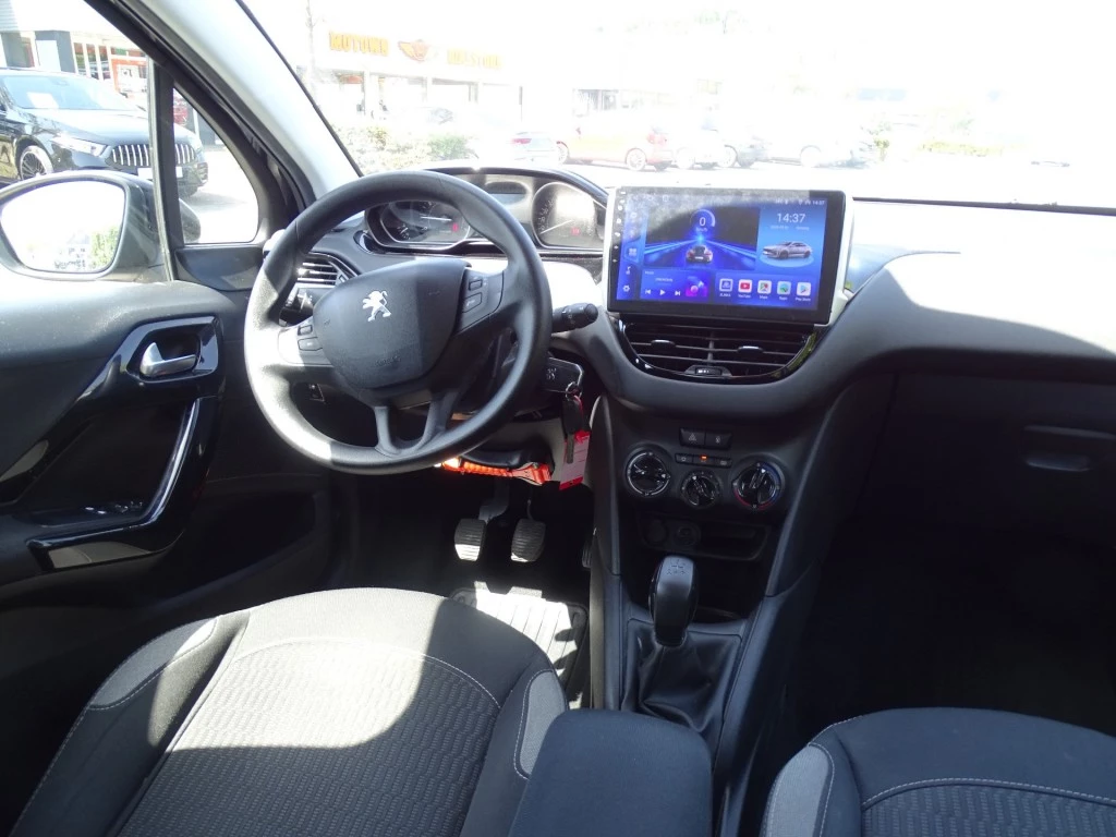 Peugeot 208 – foto 8