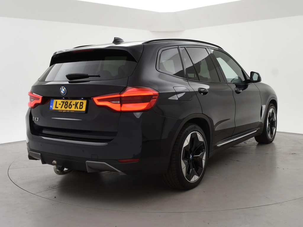 BMW iX3 – foto 4