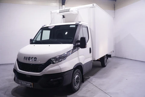 Iveco Daily 35S14 140 pk Aut. Koelauto-vries Bakwagen Automaat Airco, Apple Carplay, LxBxH 400x206x210 cm, 2-Zits