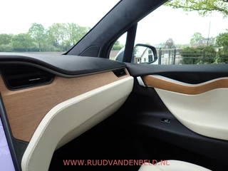 Tesla Model X – thumbnail 30