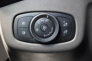Ford Transit Connect – thumbnail 20