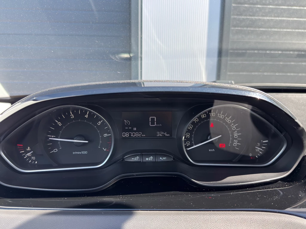 Peugeot 208 – foto 15