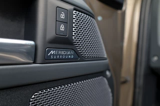 Land Rover Defender – thumbnail 25