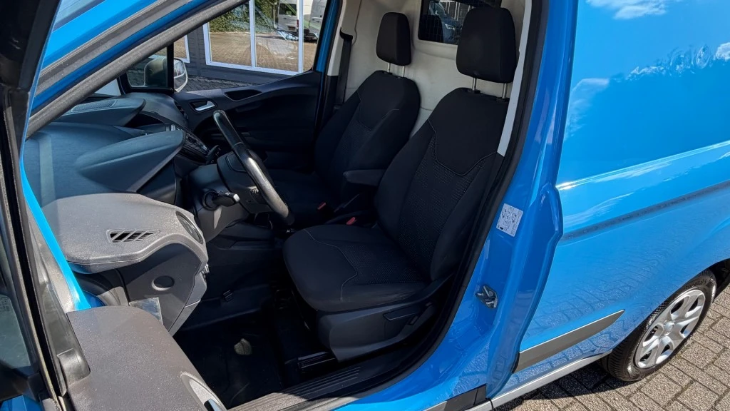 Ford Transit Courier – foto 16