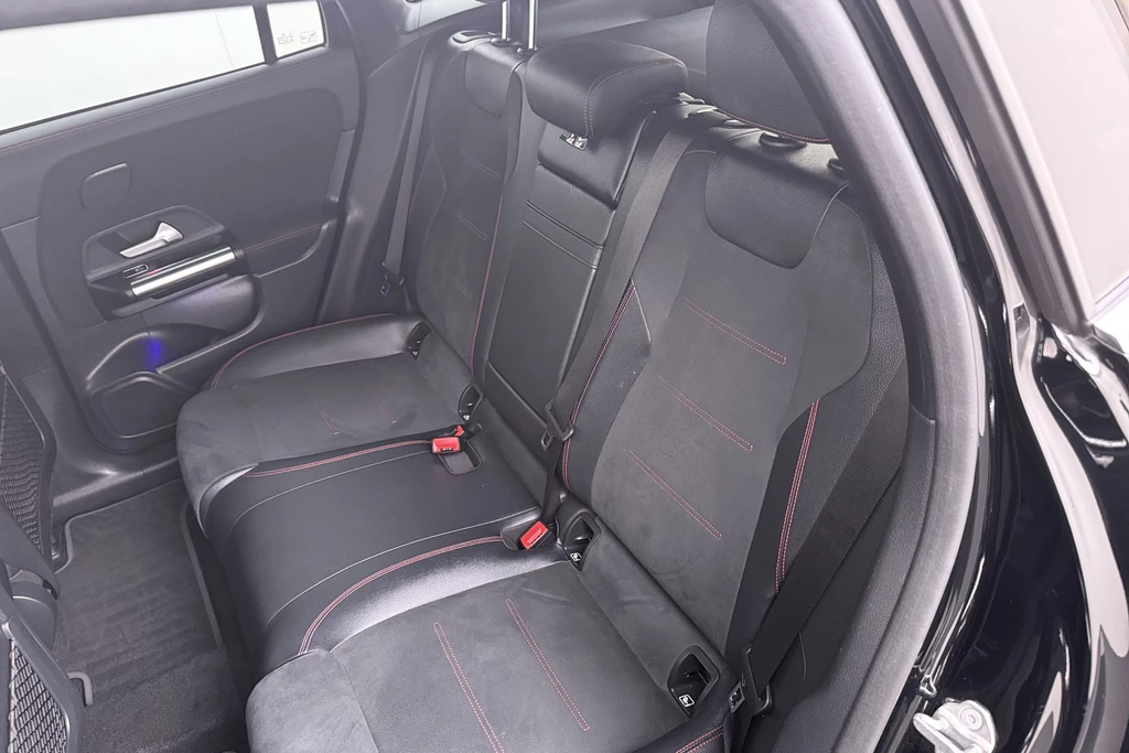 Mercedes-Benz EQA – foto 12