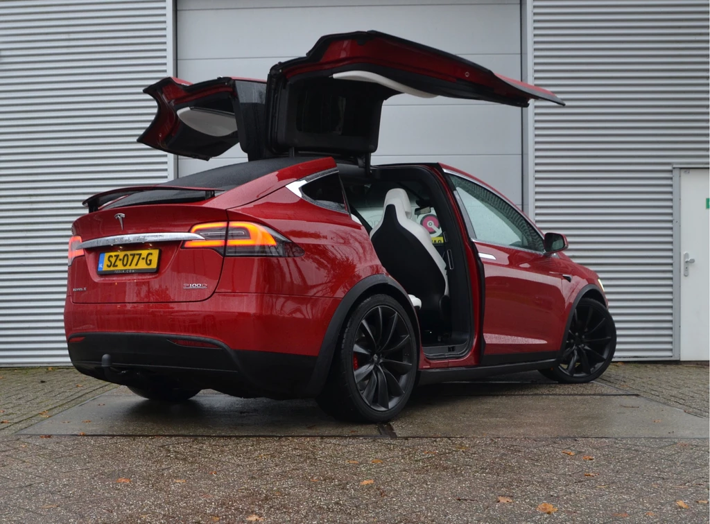 Tesla Model X – foto 6