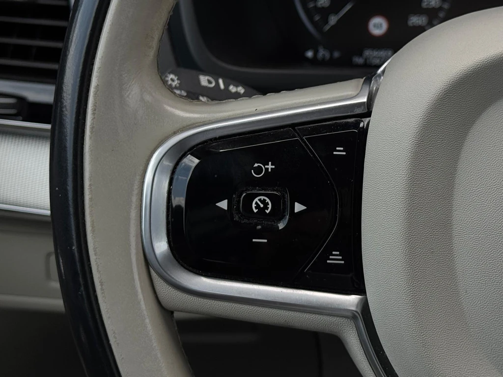 Volvo XC90 – foto 25