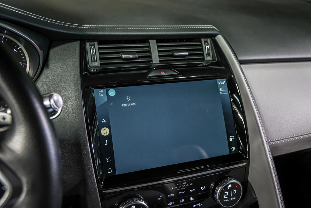 Jaguar E-PACE – foto 41