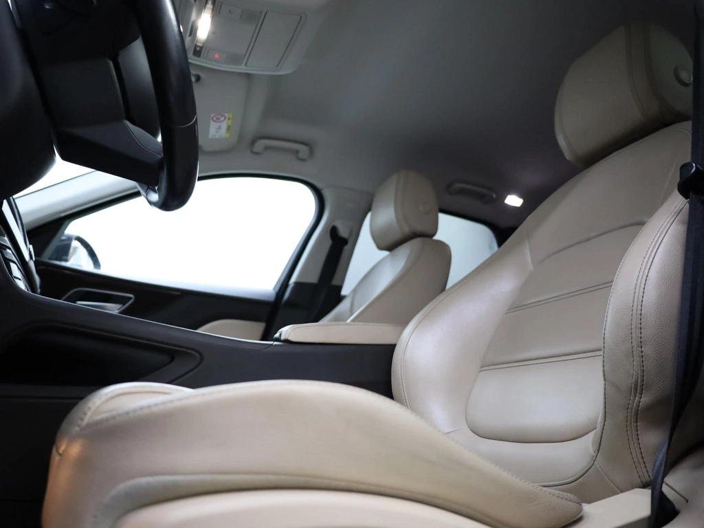 Jaguar F-PACE – foto 28