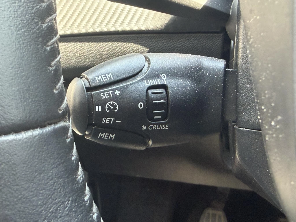 Peugeot 208 – foto 32