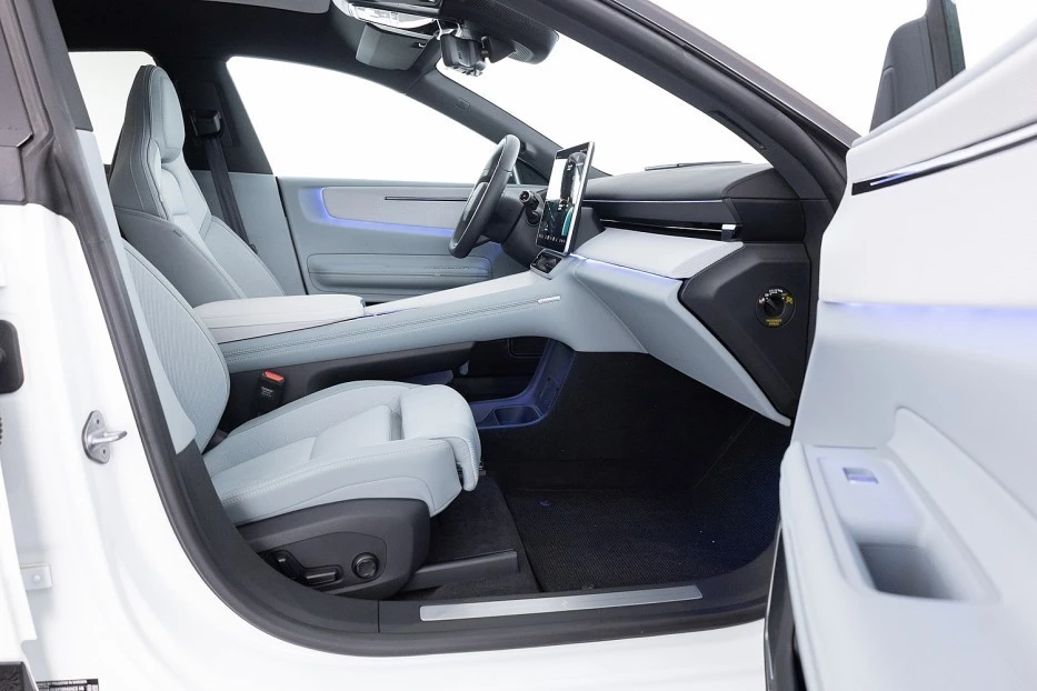 Polestar 4 – foto 15