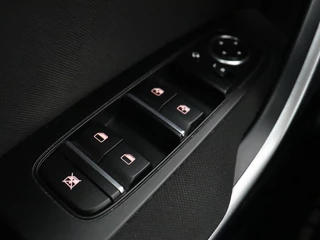 Kia Ceed – thumbnail 17