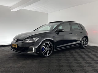 Volkswagen Golf – thumbnail 1
