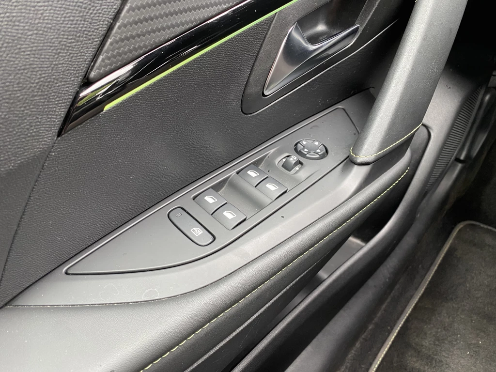 Peugeot 208 – foto 21
