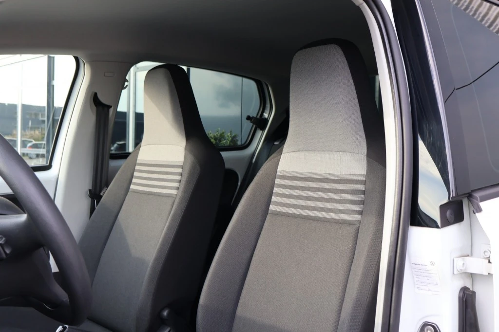 Volkswagen up! – foto 28
