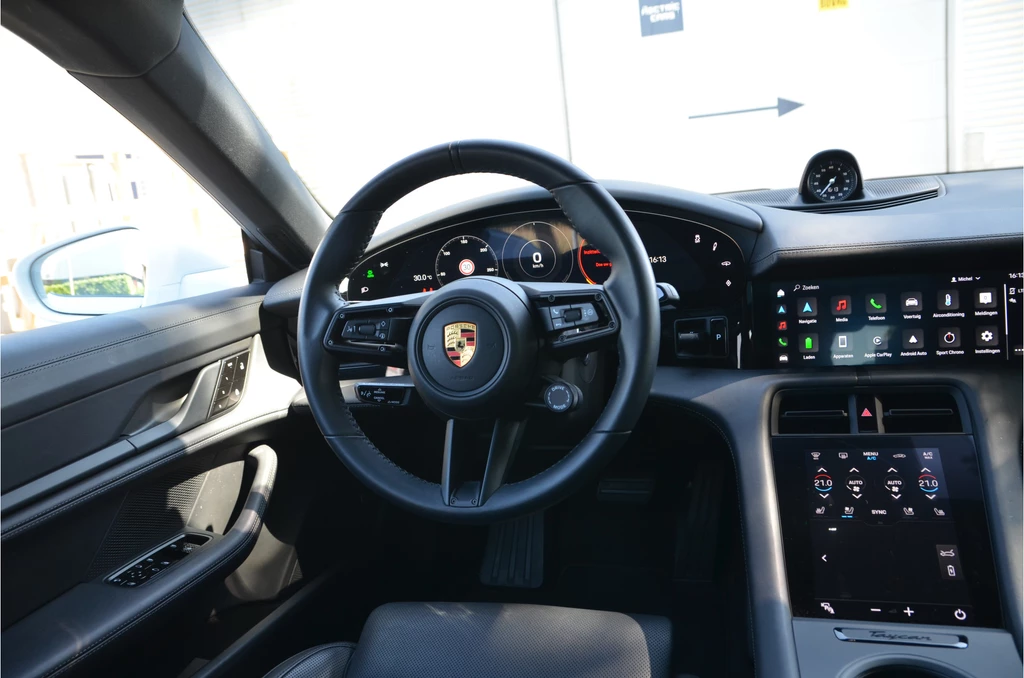 Porsche Taycan – foto 18