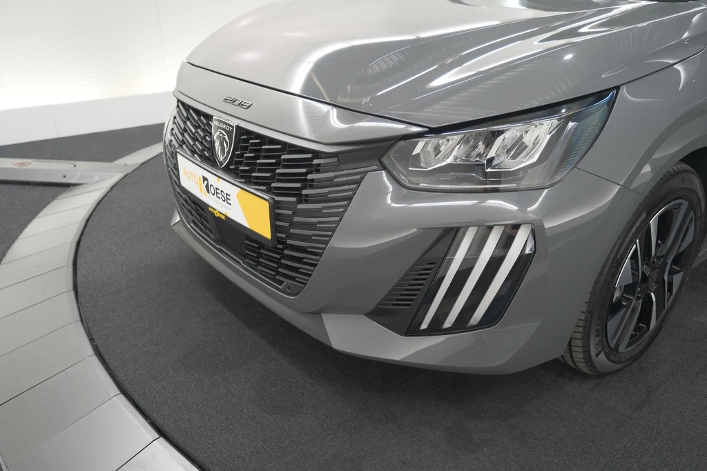Peugeot 208 – foto 1