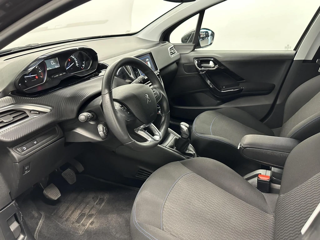 Peugeot 208 – foto 14