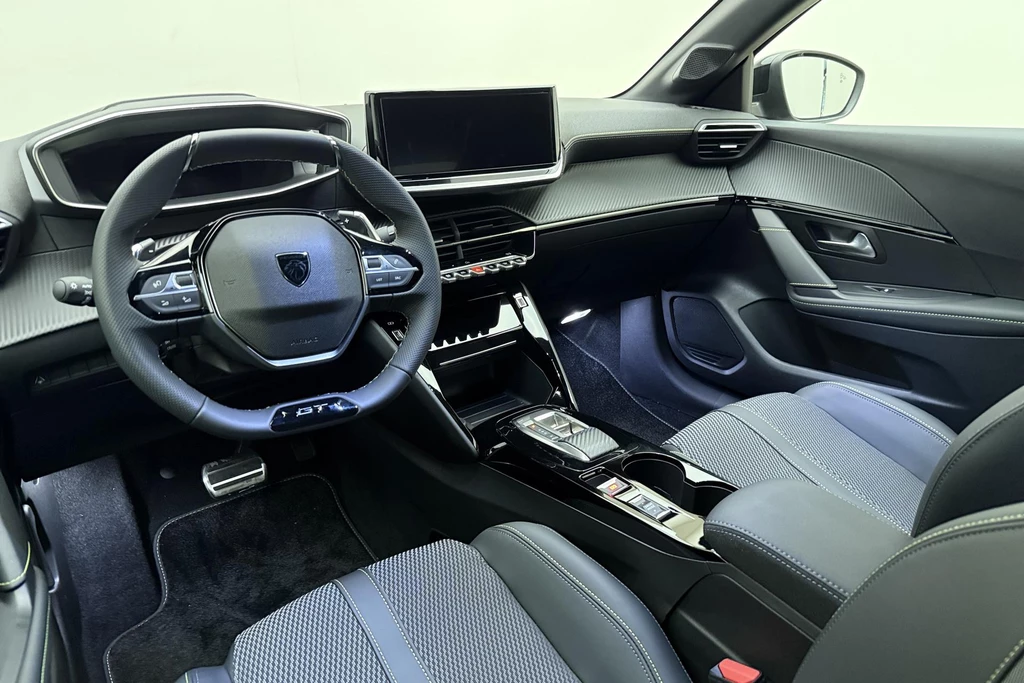 Peugeot 208 – foto 16