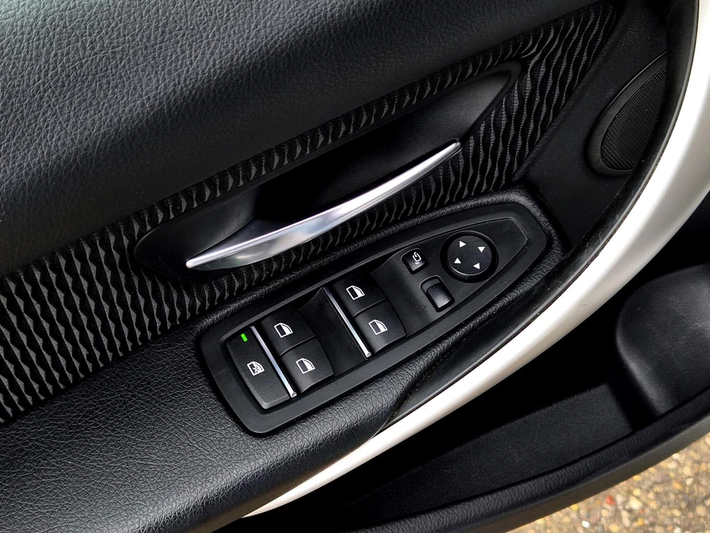BMW 3 Serie – foto 19