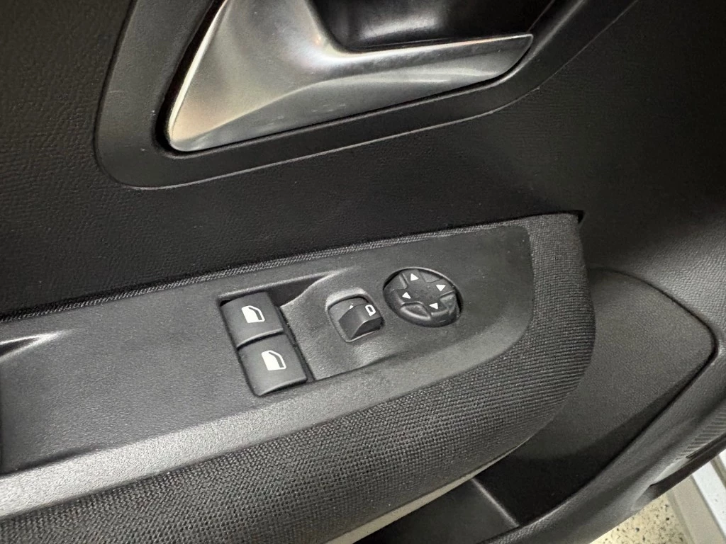 Peugeot 208 – foto 21