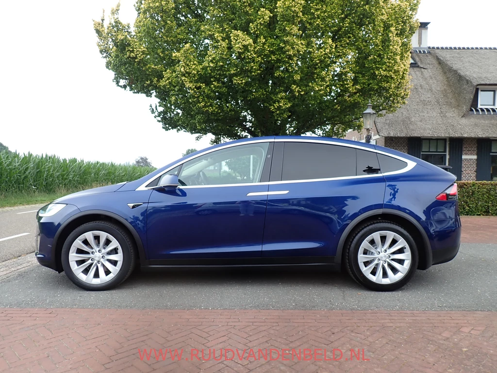 Tesla Model X – foto 2