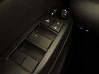 Toyota Yaris – thumbnail 18