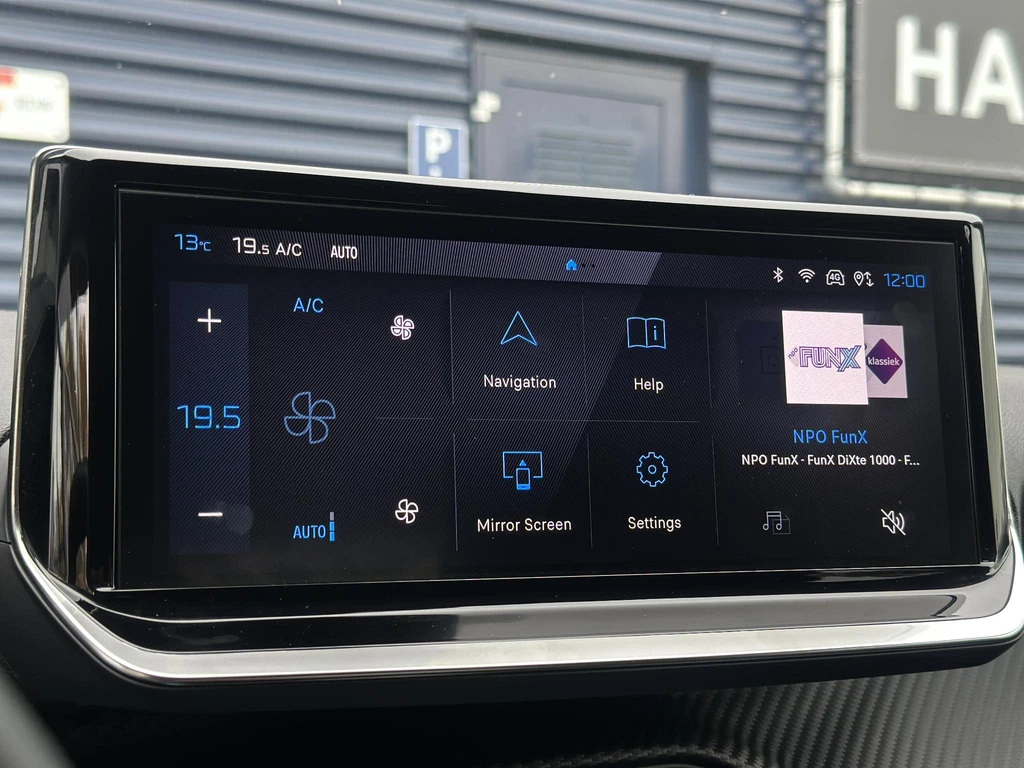Peugeot 208 – foto 13