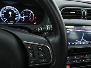 Jaguar F-PACE – thumbnail 20