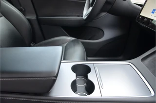Tesla Model Y – thumbnail 9