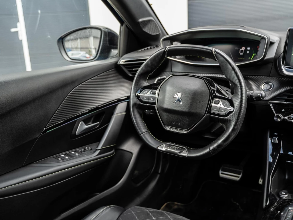 Peugeot 208 – foto 13